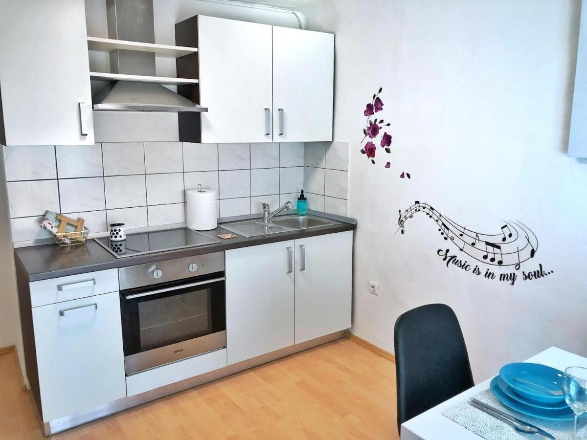 1Br Apartment On The Most Beautiful Street In Ljubljana Center Eksteriør bilde